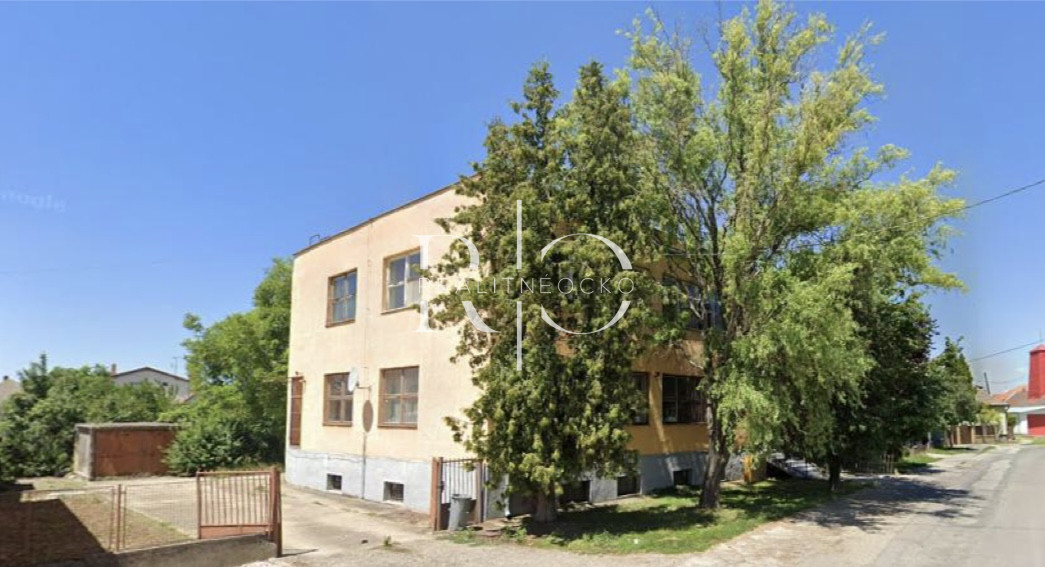 Na predaj budova s pozemkami obec Tešedíkovo - okres Šaľa