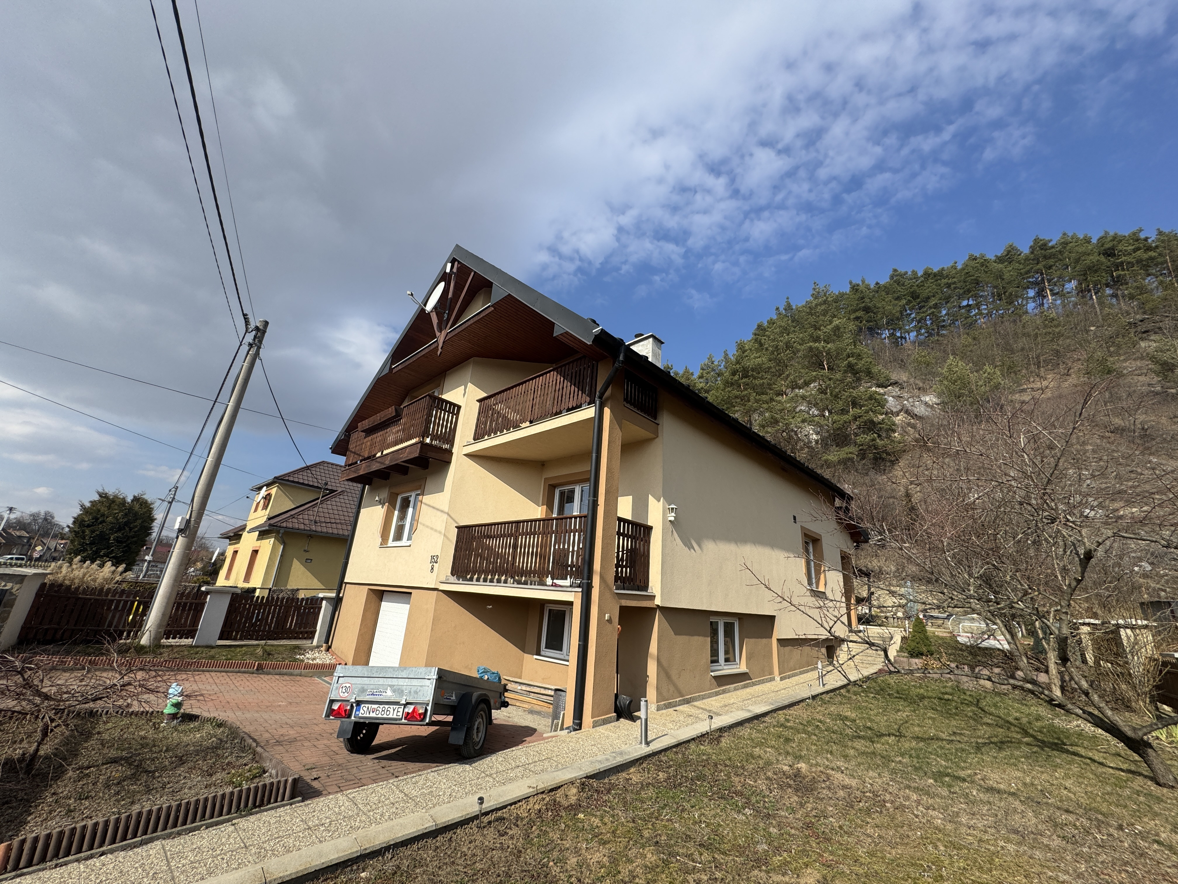 Na predaj Rodinný dom s garážou a pozemkom , Markušovce