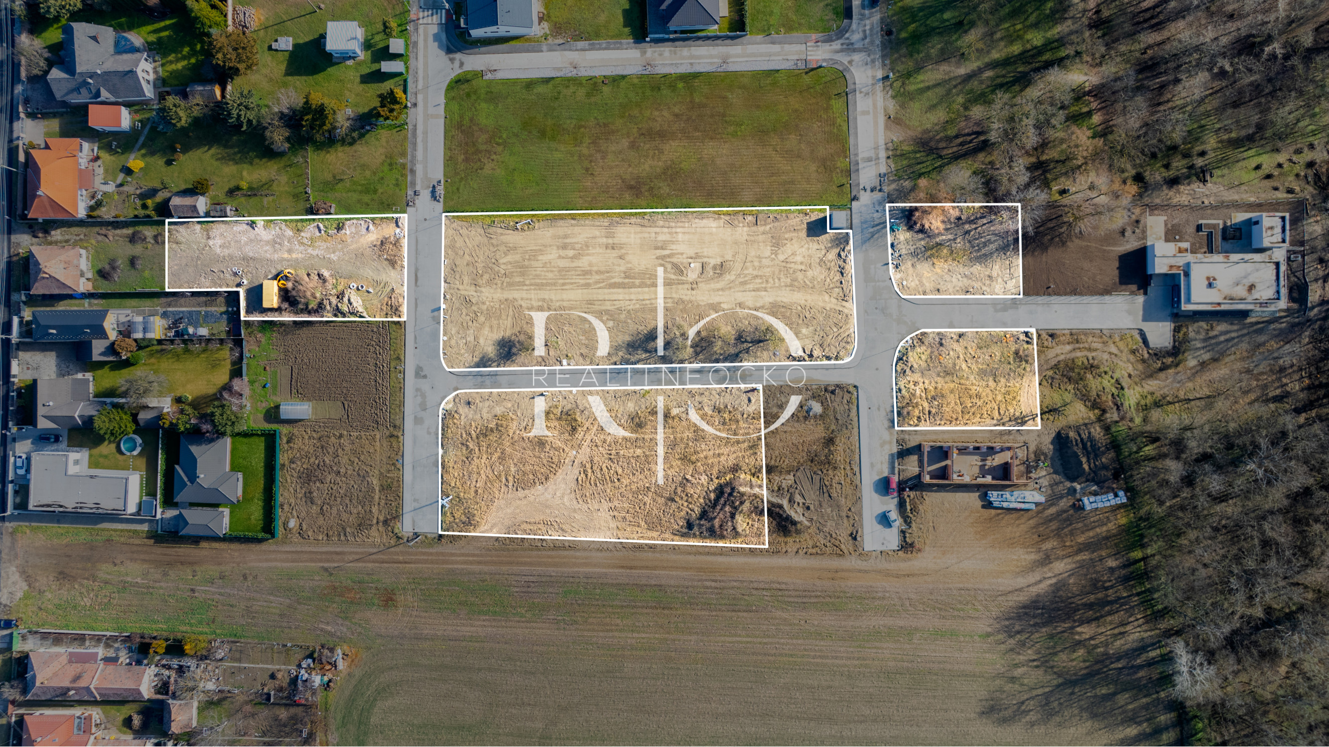 Predaj stavebné pozemky v novej časti  obce Hrubý Šúr-Senec