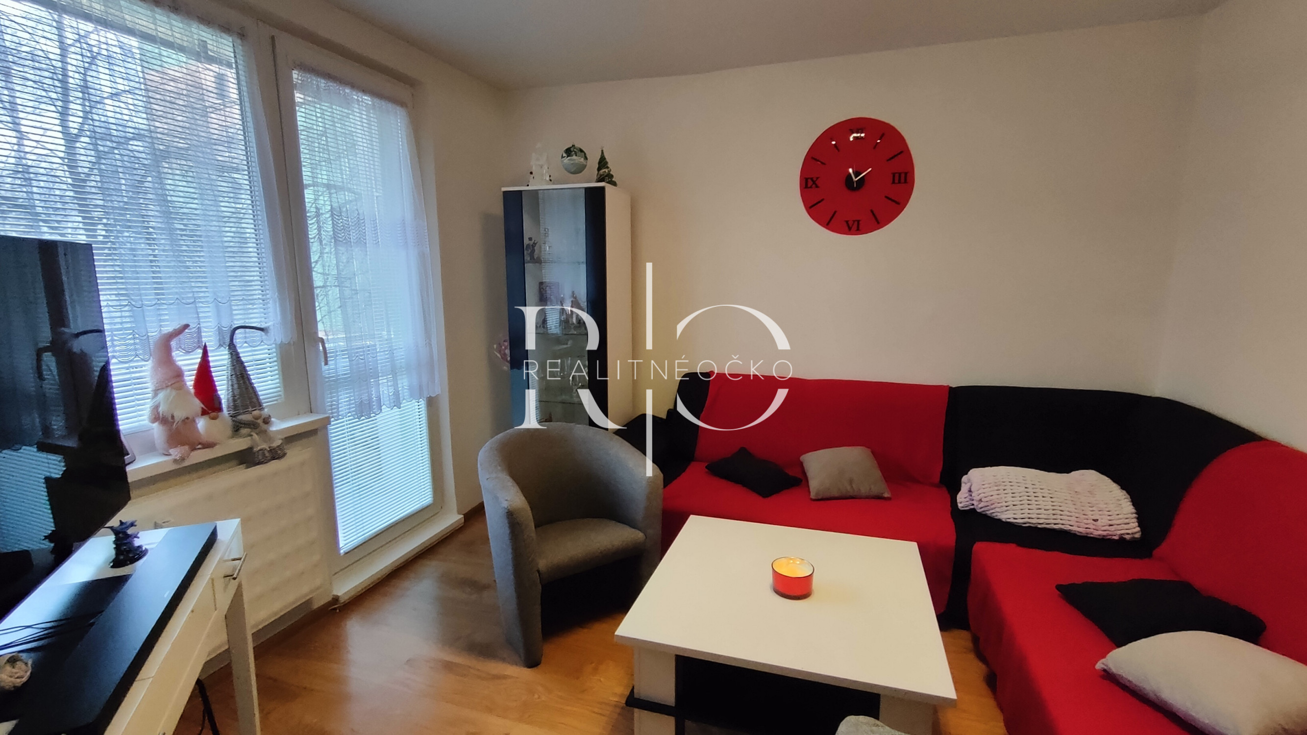 Na predaj pekný veľký 2,5-izbový byt Tlmače