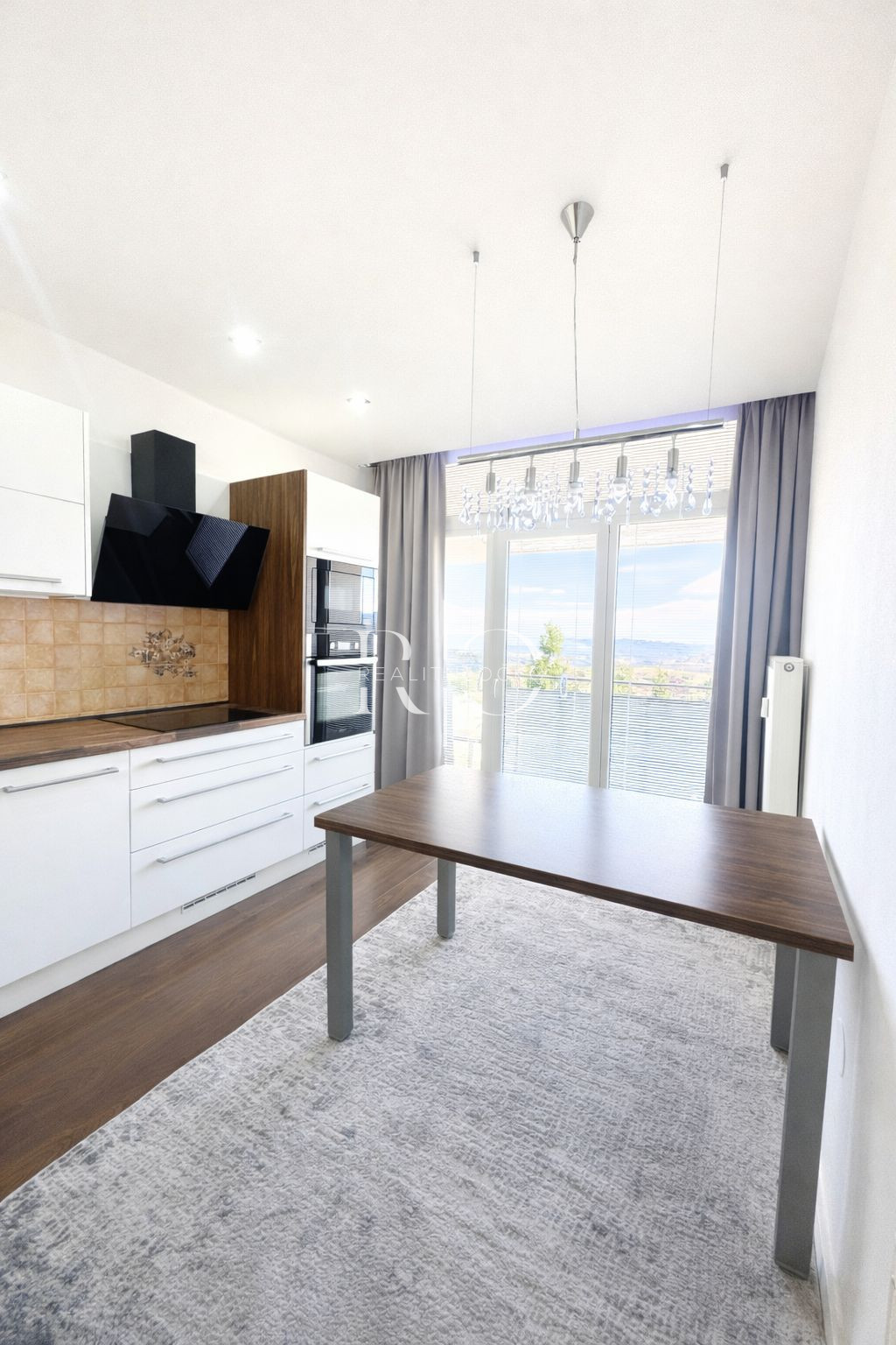 Na predaj  3izb byt po rekonštrukcii - Banská Štiavnica