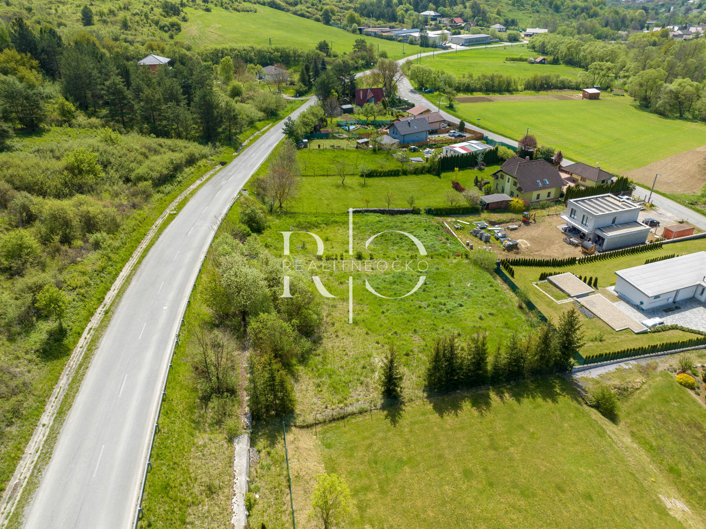 Stavebný pozemok na predaj 1810 m2 , Gregorovce-okr.Prešov