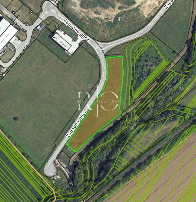 PRIEMYSELNÝ POZEMOK V PRIEVIDZI NA PREDAJ