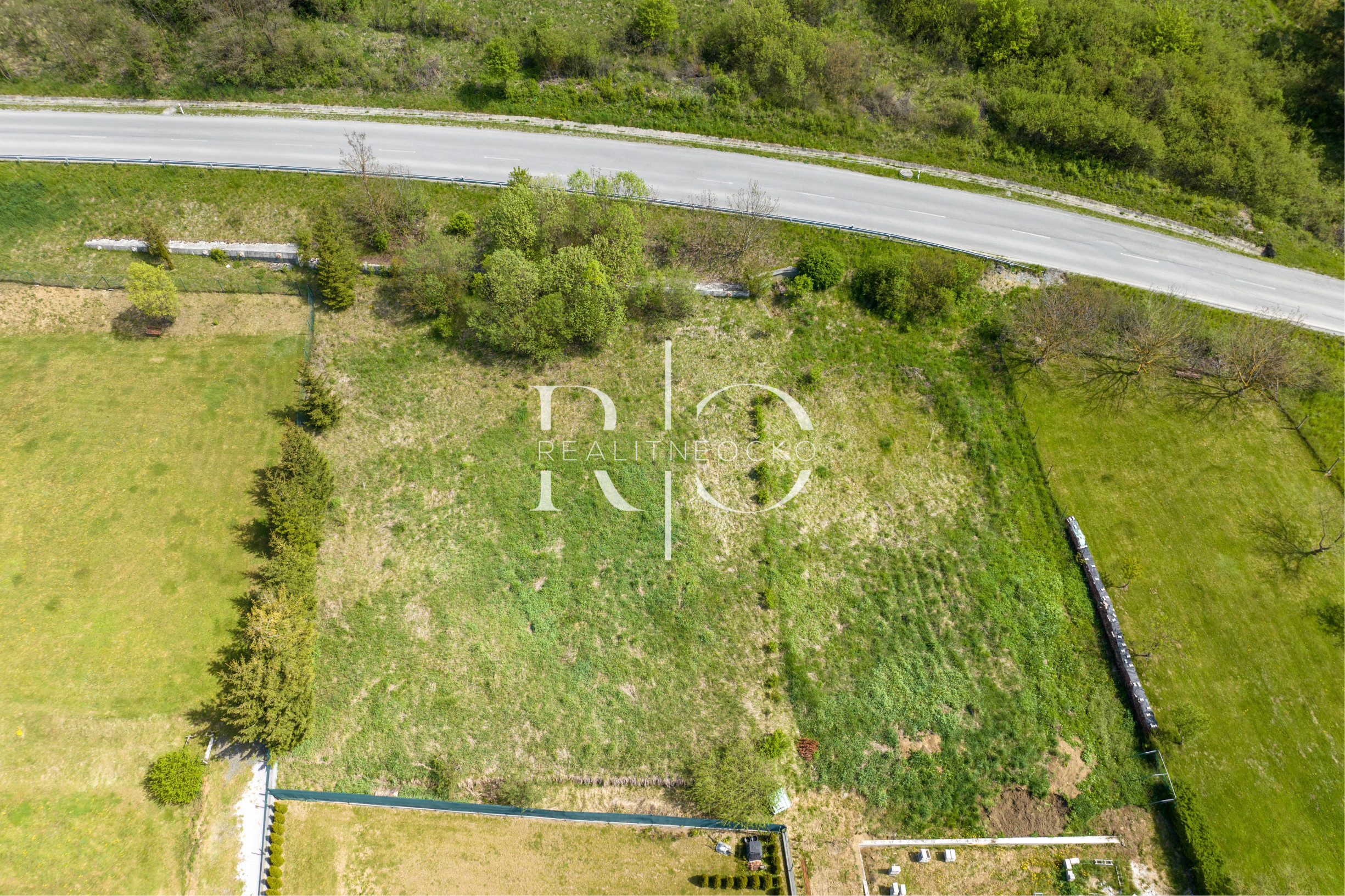 Stavebný pozemok na predaj 1810 m2 , Gregorovce-okr.Prešov