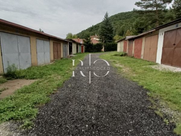 Garáže A Parkovacie Miesta | Banská Bystrica – Obrázok 1
